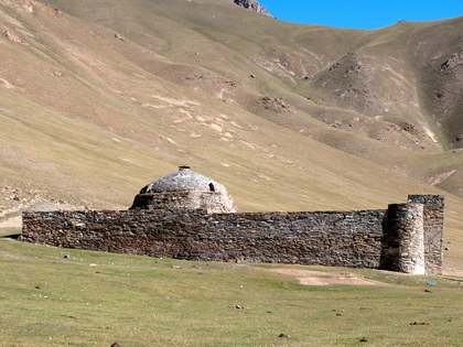 Naryn - Torugart: Tour to Kyrgyzstan